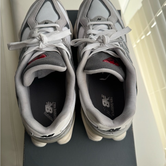 New Balance 9060 Gray and Cream Sneakers - Picture 4 of 5